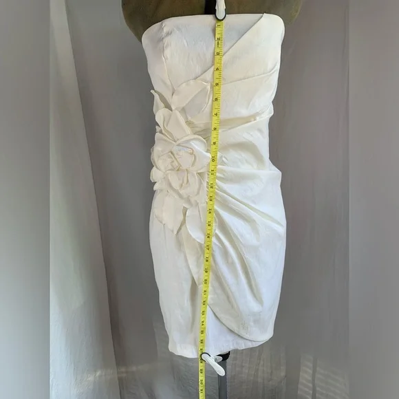 Vintage Cache" Strapless Flower design Cream Dress - Picture 8 of 12